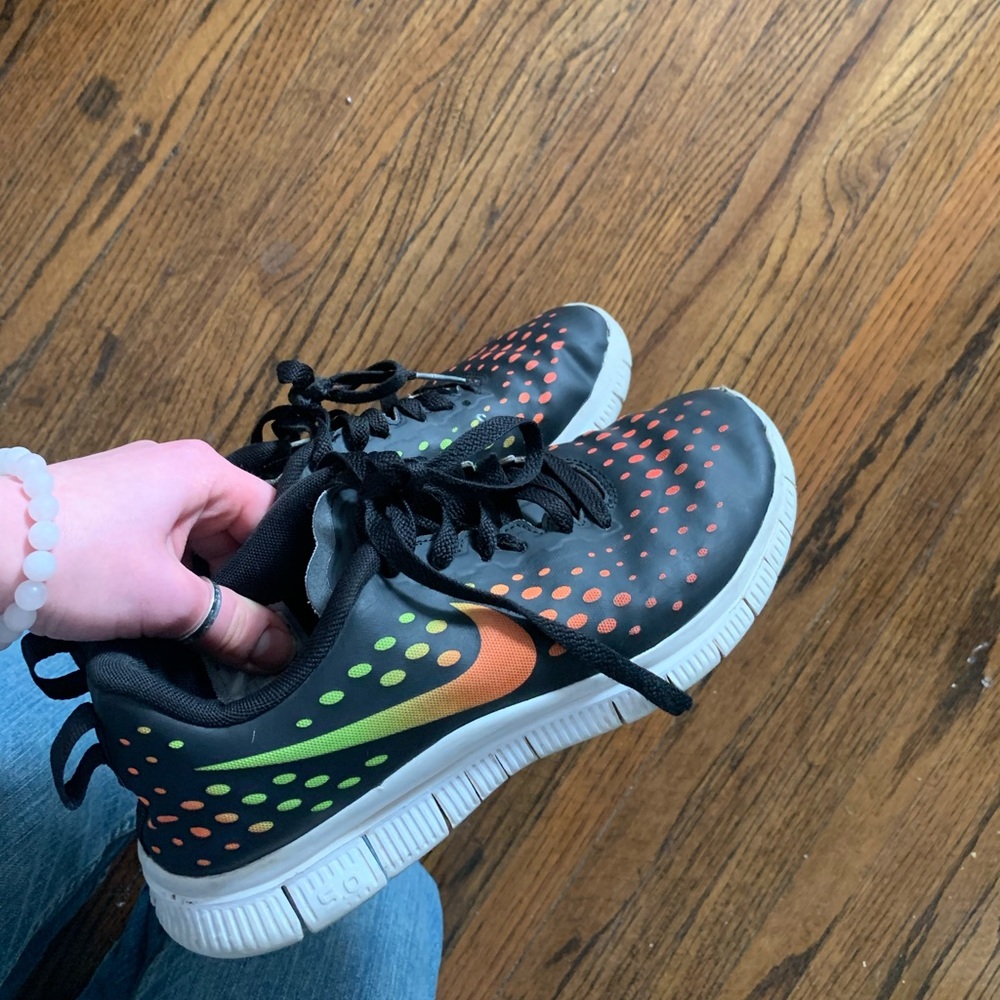 PRISTINE CONDITION Nike Freerun Running Shoes🖤💚